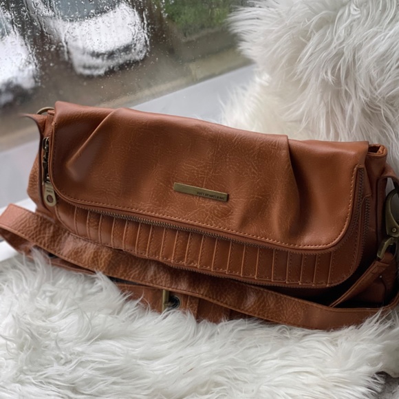 Tan Matt & Nat Crossbody Purse with Brass Accents - Picture 5 of 7